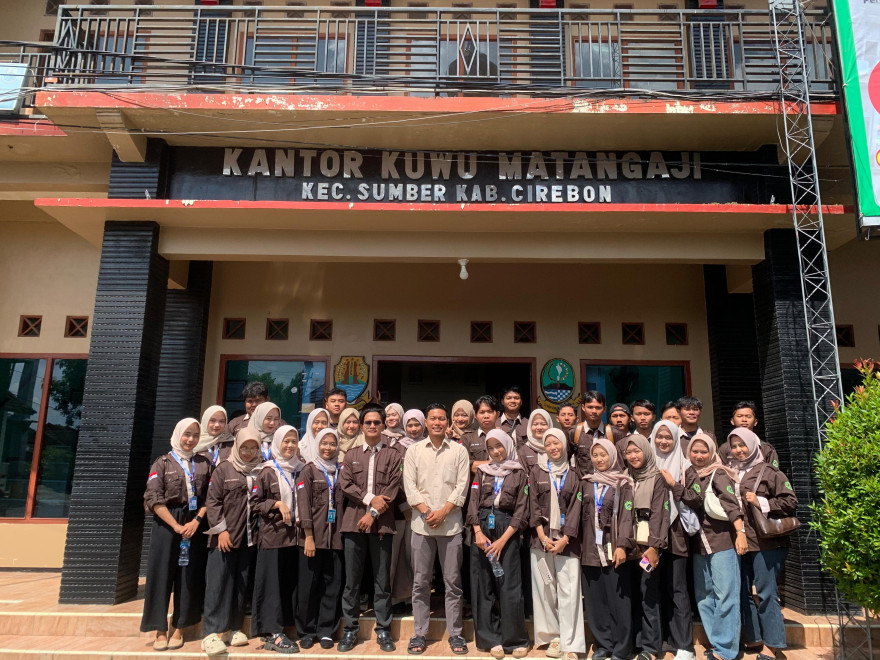 kajian Isu Dengan Mahasiswa tema '' Pemberdayaan Ekonomi Masyarakat Melalui Knowlegde Sharing''
