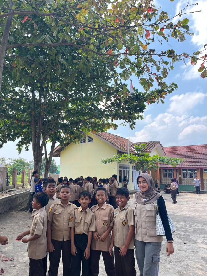 Sosialisasi Belajar Menanam Bersama Siswa Siswi SD 2 Matangaji