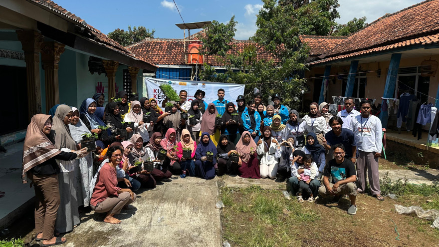 Pelatihan Menanam di Perkarangan dan Mengelola Limbah Organik Untuk Kemendarian Pangan Keluarga di Desa Matangaji